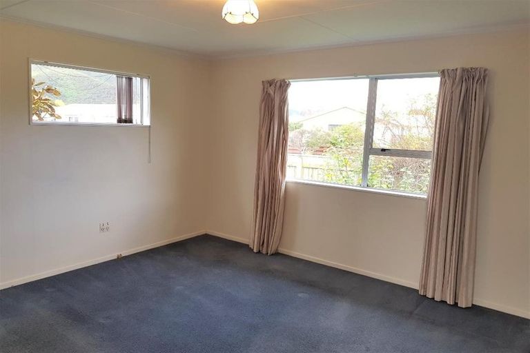 Photo of property in 10 Twickenham Street, Wainuiomata, Lower Hutt, 5014