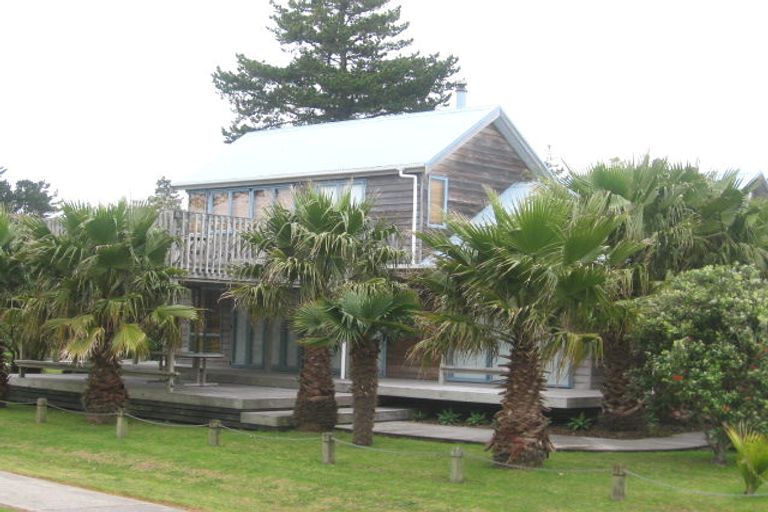 Photo of property in 112 Corokia Place, Matarangi, Whitianga, 3592