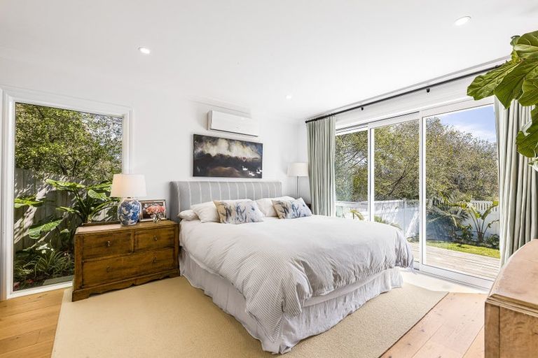 Photo of property in 7 Odlin Lane, Red Beach, 0932