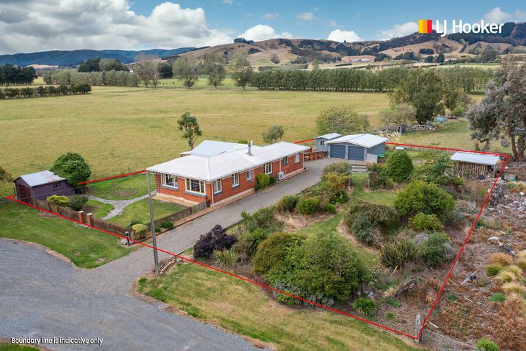 Photo of property in 3 Cargill Street, Milton, 9220