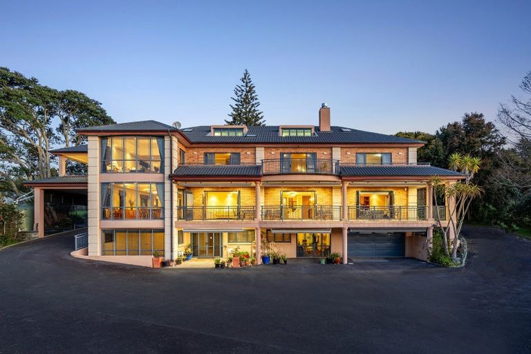 Photo of property in 156 Redoubt Road, Flat Bush, Auckland, 2019