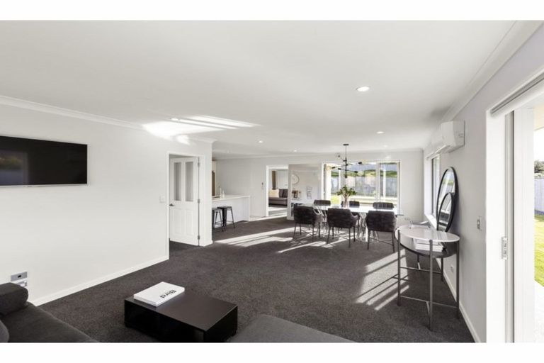 Photo of property in 35 Mariposa Crescent, Aidanfield, Christchurch, 8025