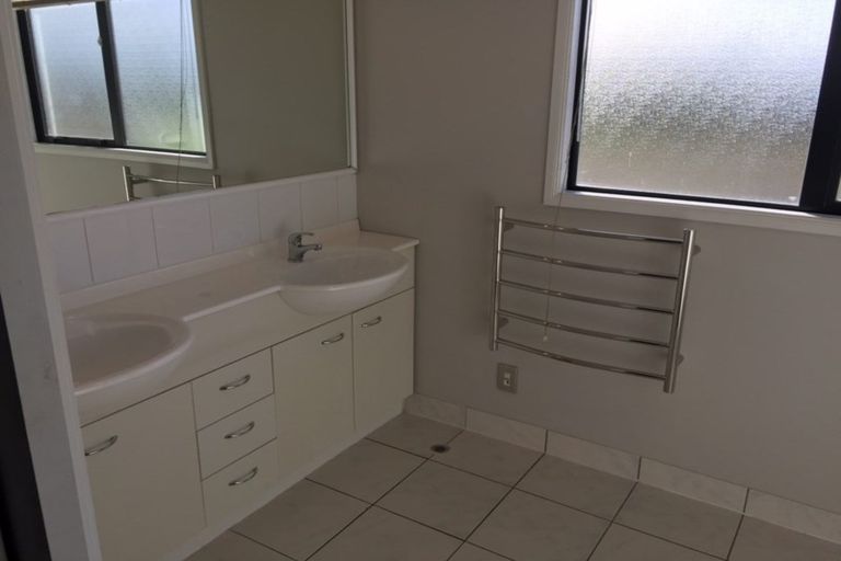 Photo of property in 572 Bower Avenue, Parklands, Christchurch, 8083