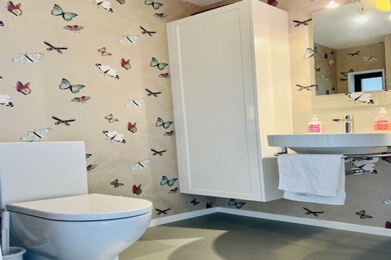 Photo of property in 136 Cheviot Road, Lowry Bay, Lower Hutt, 5013