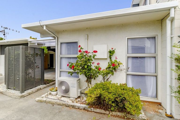 Photo of property in 2/19 Church Road, Taradale, Napier, 4112