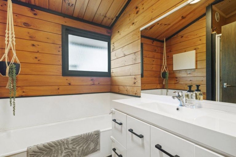 Photo of property in 24 Dunton Drive, Welcome Bay, Tauranga, 3112