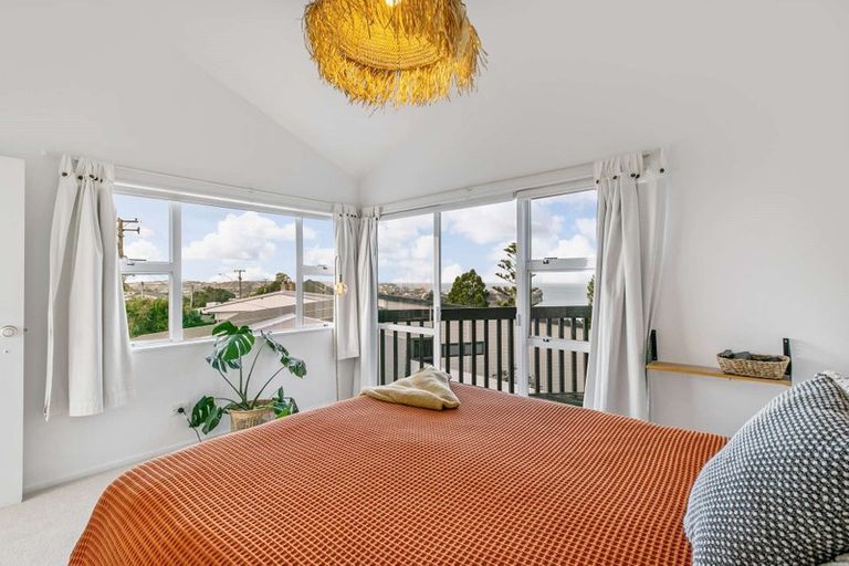 Photo of property in 96a Wade River Road, Stanmore Bay, Whangaparaoa, 0932