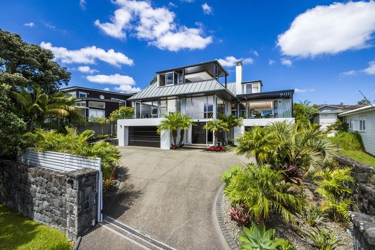Photo of property in 21 Whitby Crescent, Mairangi Bay, Auckland, 0630