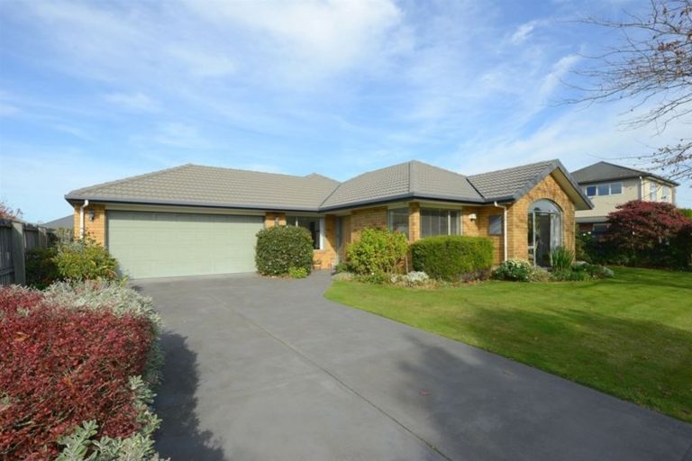 Photo of property in 22 Sutton Place, Dallington, Christchurch, 8061