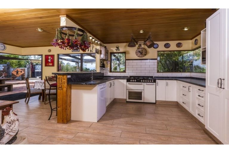 Photo of property in 12 Moreland Place, Mapua, 7005