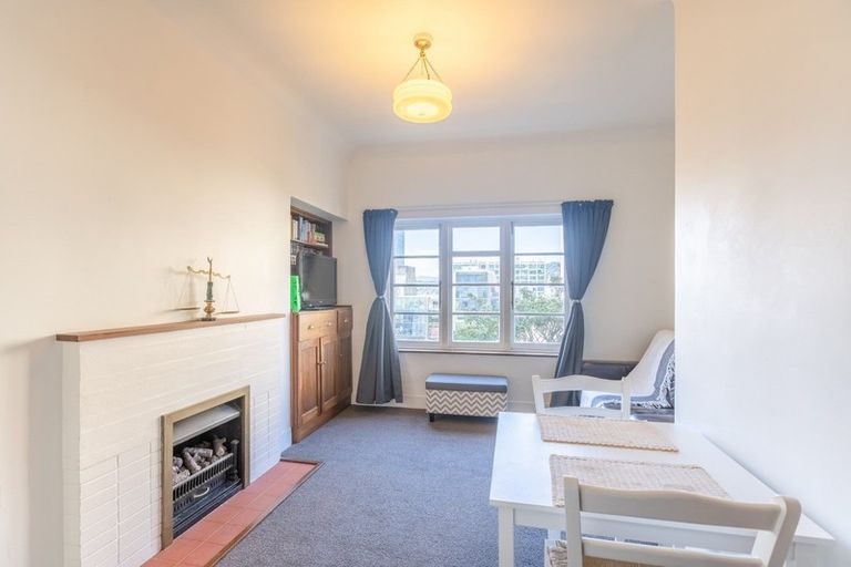 Photo of property in 2/193 The Terrace, Wellington Central, Wellington, 6011