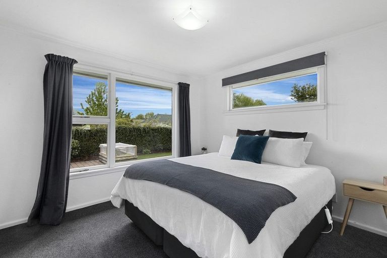 Photo of property in 43b Cullahill Street, Harewood, Christchurch, 8051