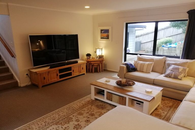 Photo of property in 24 Montclair Rise, Browns Bay, Auckland, 0630