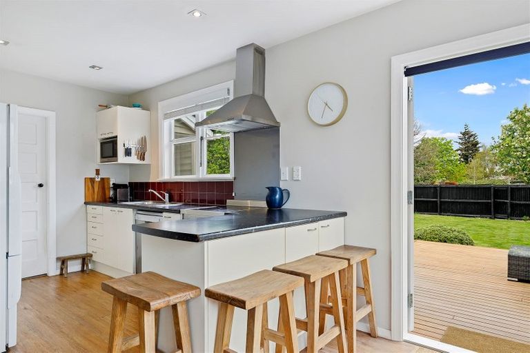 Photo of property in 19 Pitcairn Crescent, Bryndwr, Christchurch, 8053