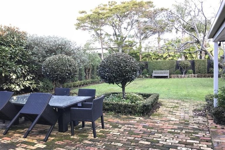 Photo of property in 5 Cameron Street, Takapuna, Auckland, 0622