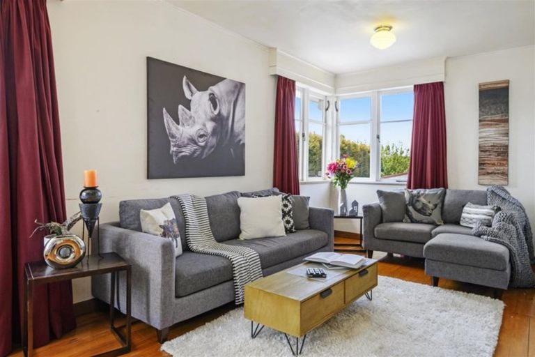 Photo of property in 1/23 Woodward Avenue, Mangere Bridge, Auckland, 2022