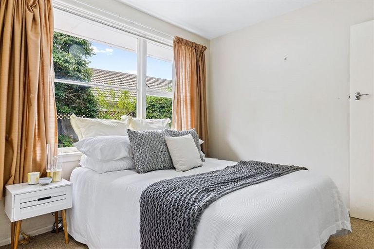 Photo of property in 1 Deepdale Street, Burnside, Christchurch, 8053