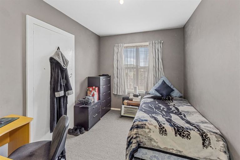Photo of property in 6 Soberton Street, Aranui, Christchurch, 8061