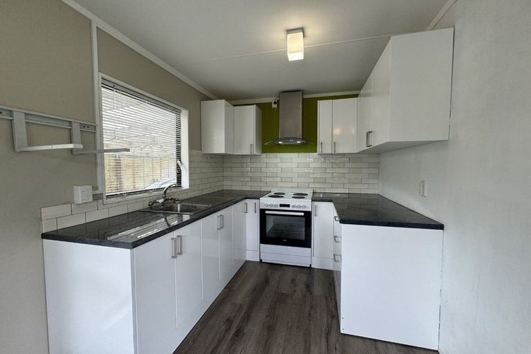 Photo of property in 26 Moeraki Road, Maoribank, Upper Hutt, 5018