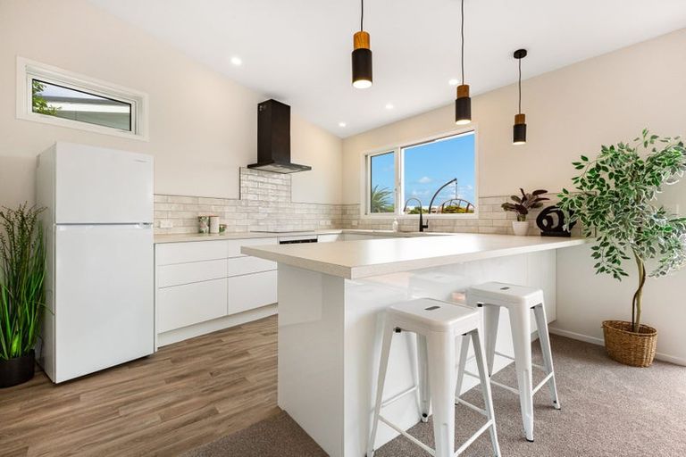 Photo of property in 67 Renown Road, Raumati South, Paraparaumu, 5032