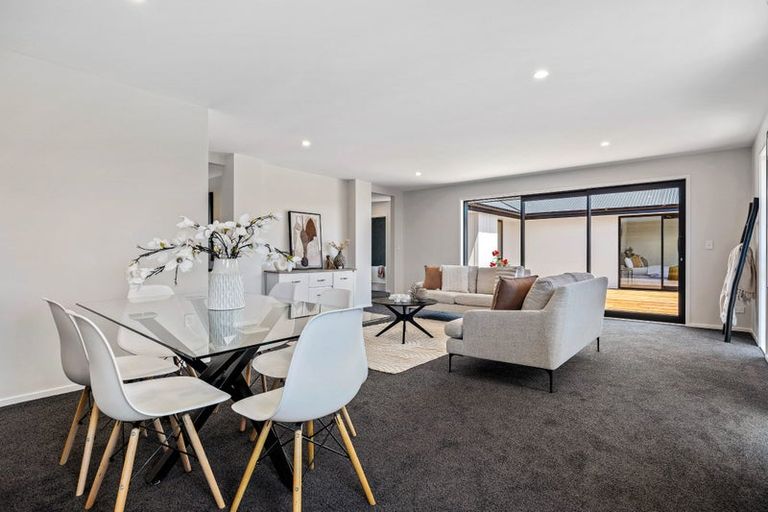 Photo of property in 21 Woodford Avenue, Woodend, 7610