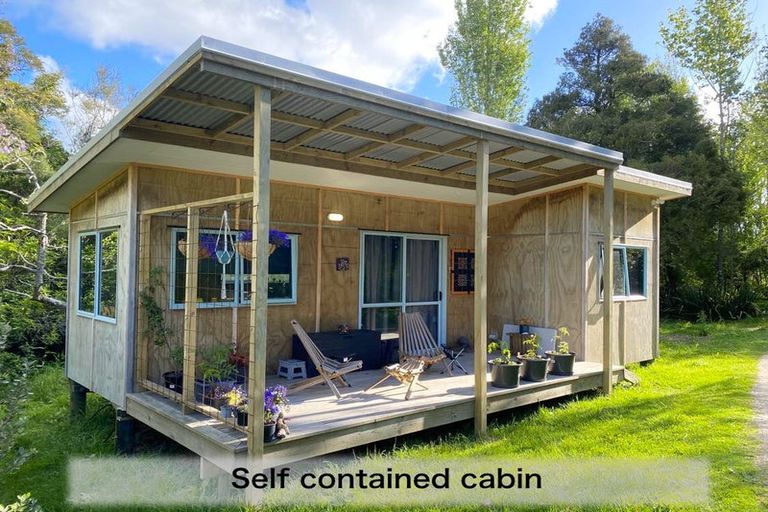 Photo of property in 4 Te Pahi River Drive, Paparoa, Maungaturoto, 0583