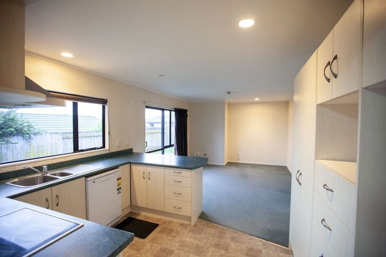 Photo of property in 21 Logan Way, Kelvin Grove, Palmerston North, 4414