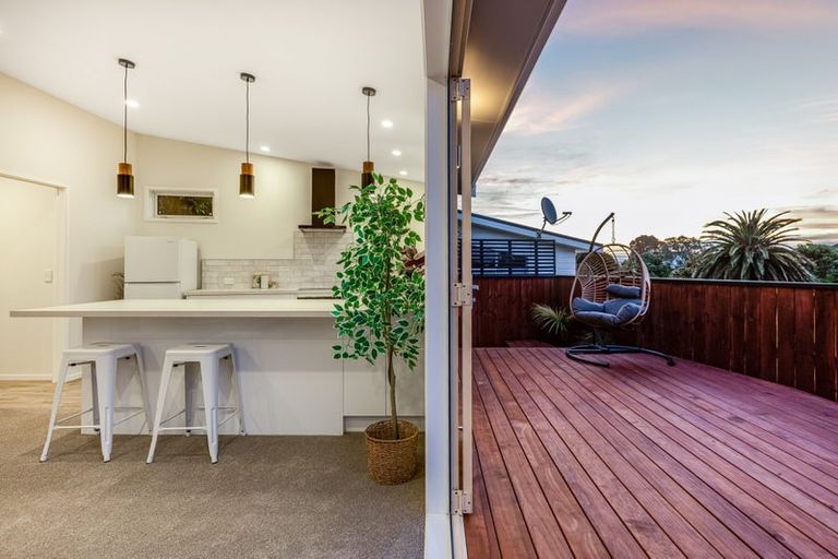 Photo of property in 67 Renown Road, Raumati South, Paraparaumu, 5032