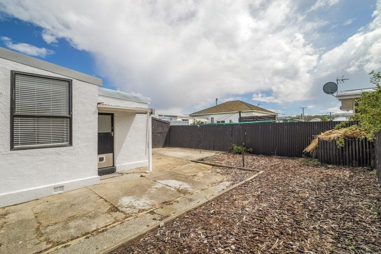 Photo of property in 14 Wynyard Street, South Dunedin, Dunedin, 9012