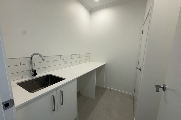 Photo of property in 129 Kopuru Road, Whenuapai, Auckland, 0618