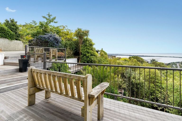 Photo of property in 7 Law Lane, Mount Pleasant, Christchurch, 8081