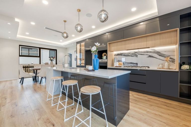 Photo of property in 24 Carrygawley Road, Flat Bush, Auckland, 2019