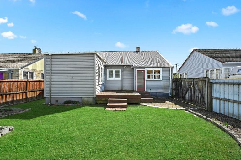 Photo of property in 48 Claude Street, Fairfield, Hamilton, 3214