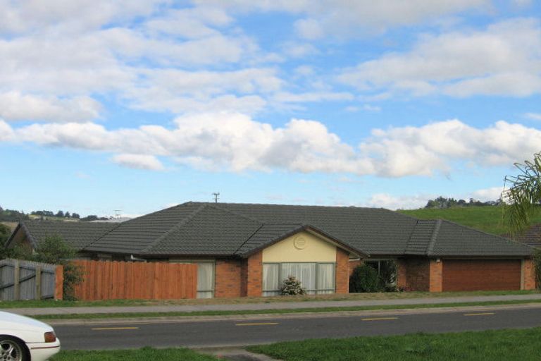 Photo of property in 7 Tauranga Place, Orewa, 0931