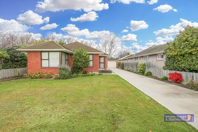 Photo of property in 18 Lochee Road, Upper Riccarton, Christchurch, 8041