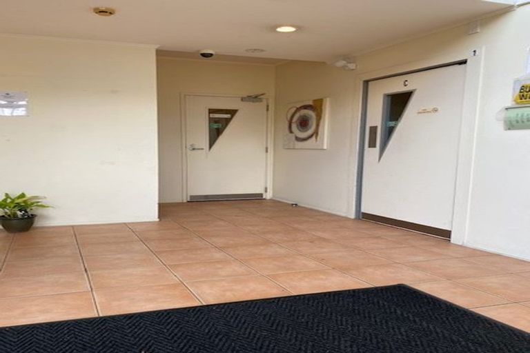 Photo of property in 11f/30 Westward Ho, Glen Eden, Auckland, 0602