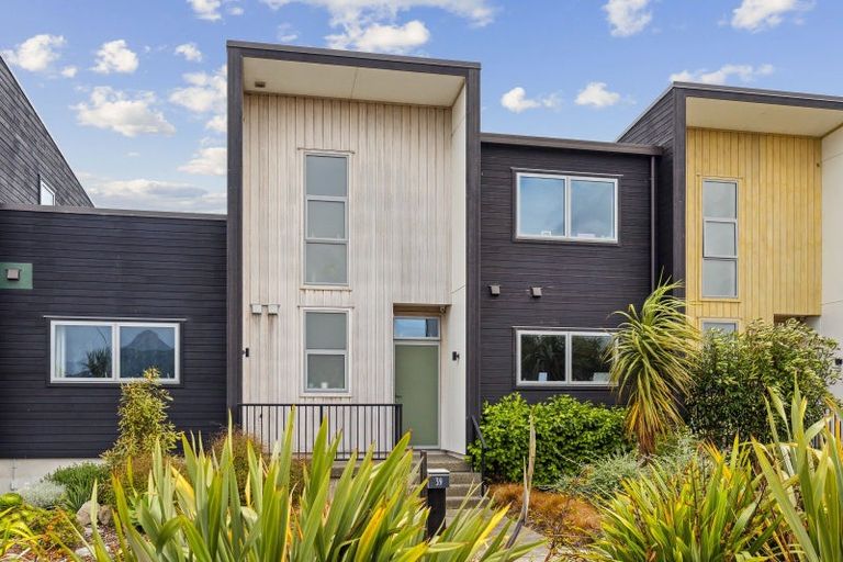 Photo of property in 39 Te Ara Kawakahia, Waikanae, 5036