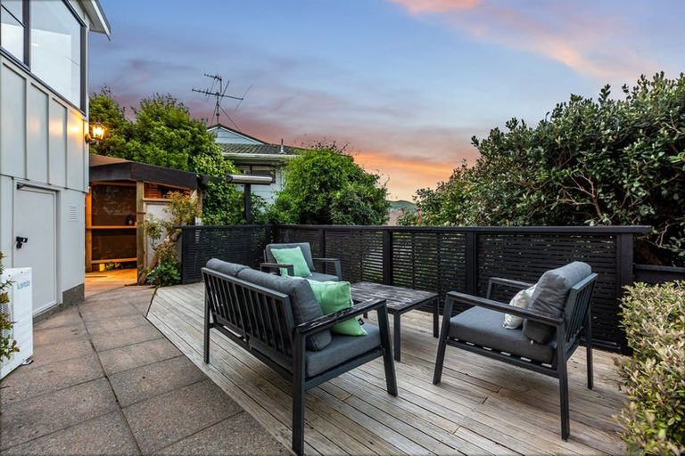 Photo of property in 1 Underwood Way, Churton Park, Wellington, 6037