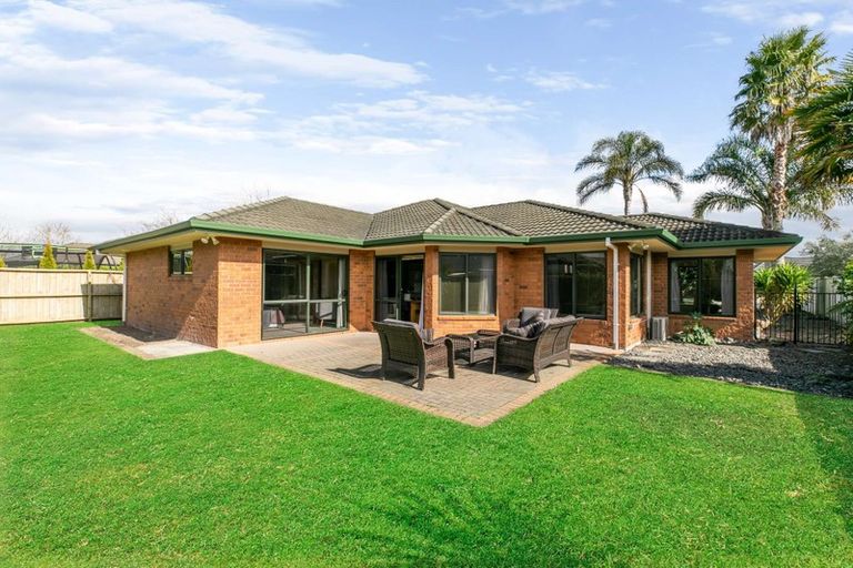 Photo of property in 13 Lockhart Place, Rototuna, Hamilton, 3210