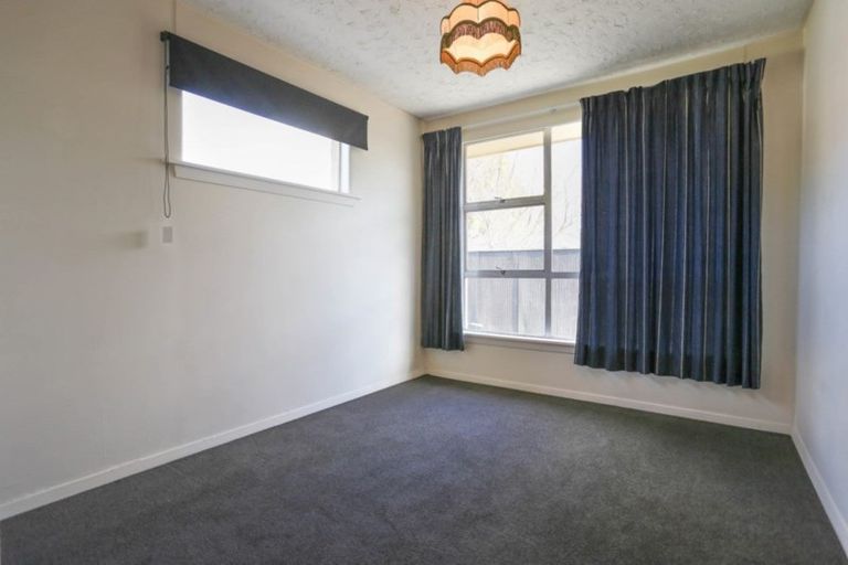 Photo of property in 53 Martbern Crescent, Bishopdale, Christchurch, 8053