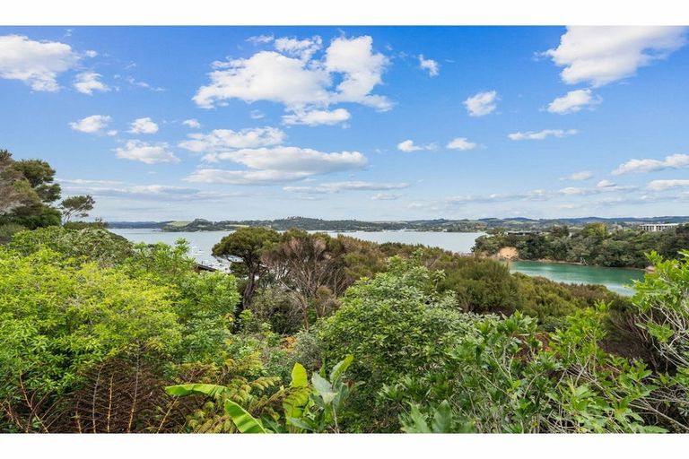 Photo of property in 19 Anchorage Heights Place, Kerikeri, 0294