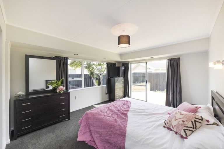 Photo of property in 108 Apollo Parade, Milson, Palmerston North, 4414