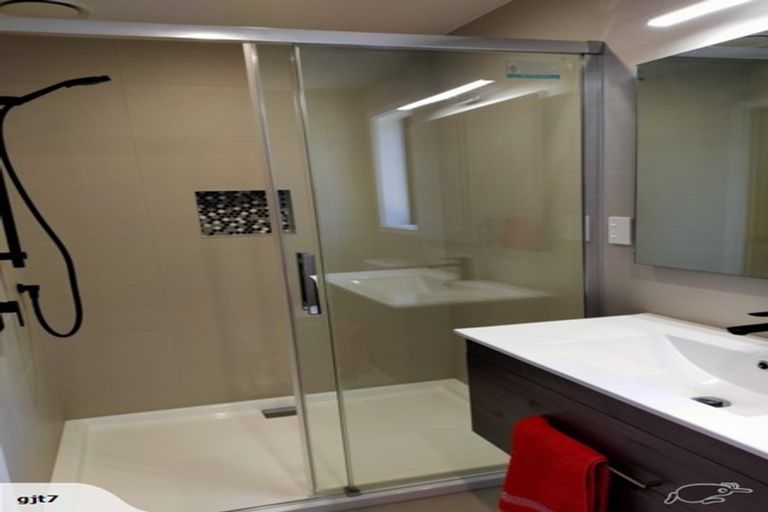 Photo of property in 5b Breakwater Way, Whitby, Porirua, 5024