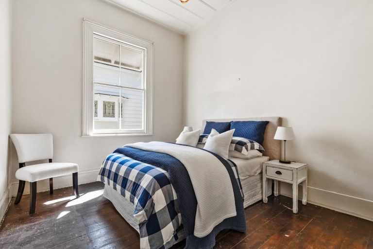 Photo of property in 6 Domain Street, Devonport, Auckland, 0624