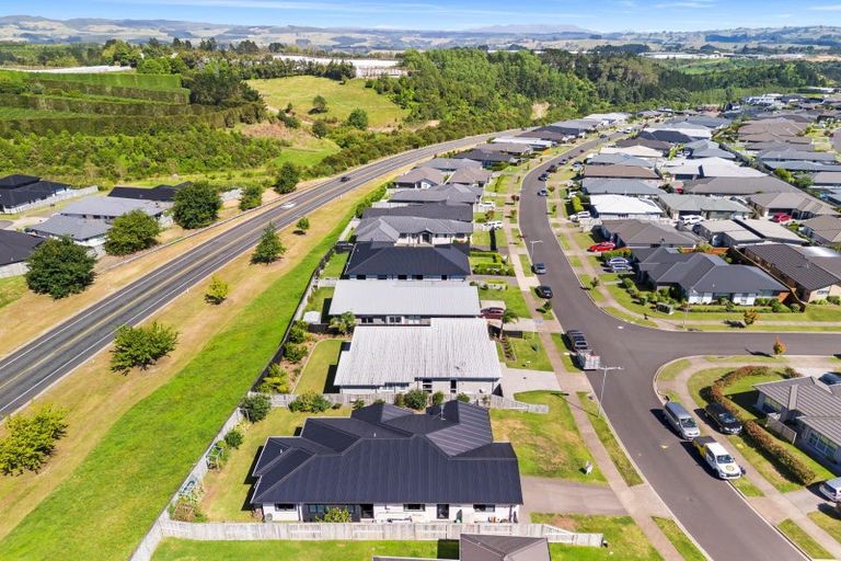 Photo of property in 82 Puhirake Crescent, Pyes Pa, Tauranga, 3112