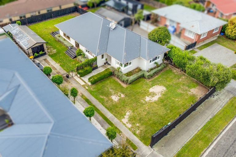 Photo of property in 37 Bourne Crescent, Papanui, Christchurch, 8053