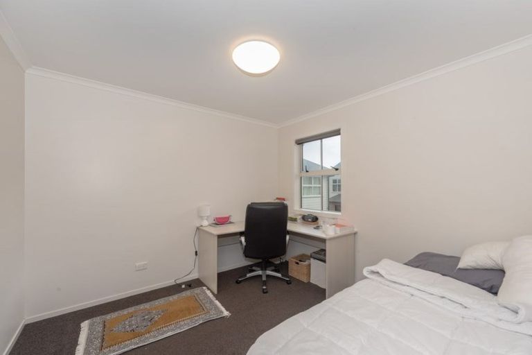 Photo of property in 2 Chiefs Court, Hamilton East, Hamilton, 3216