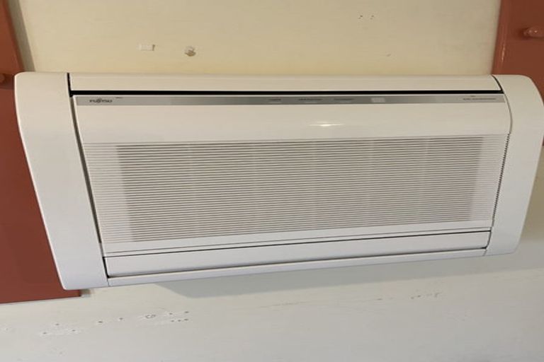 Photo of property in 9 Lerwick Terrace, Melrose, Wellington, 6023