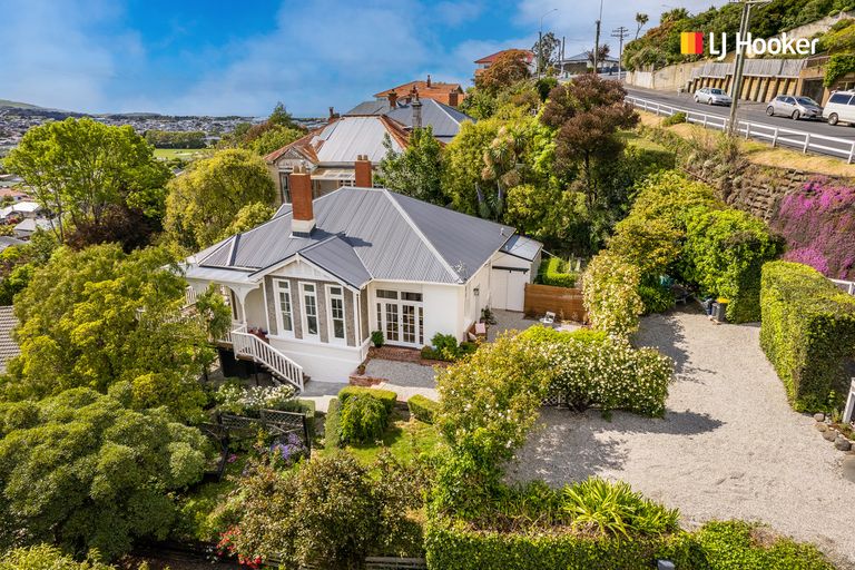 Photo of property in 47 Easther Crescent, Kew, Dunedin, 9012