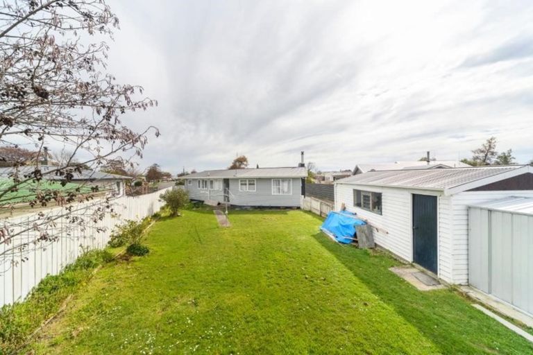 Photo of property in 26 Rhodes Drive, Kelvin Grove, Palmerston North, 4414